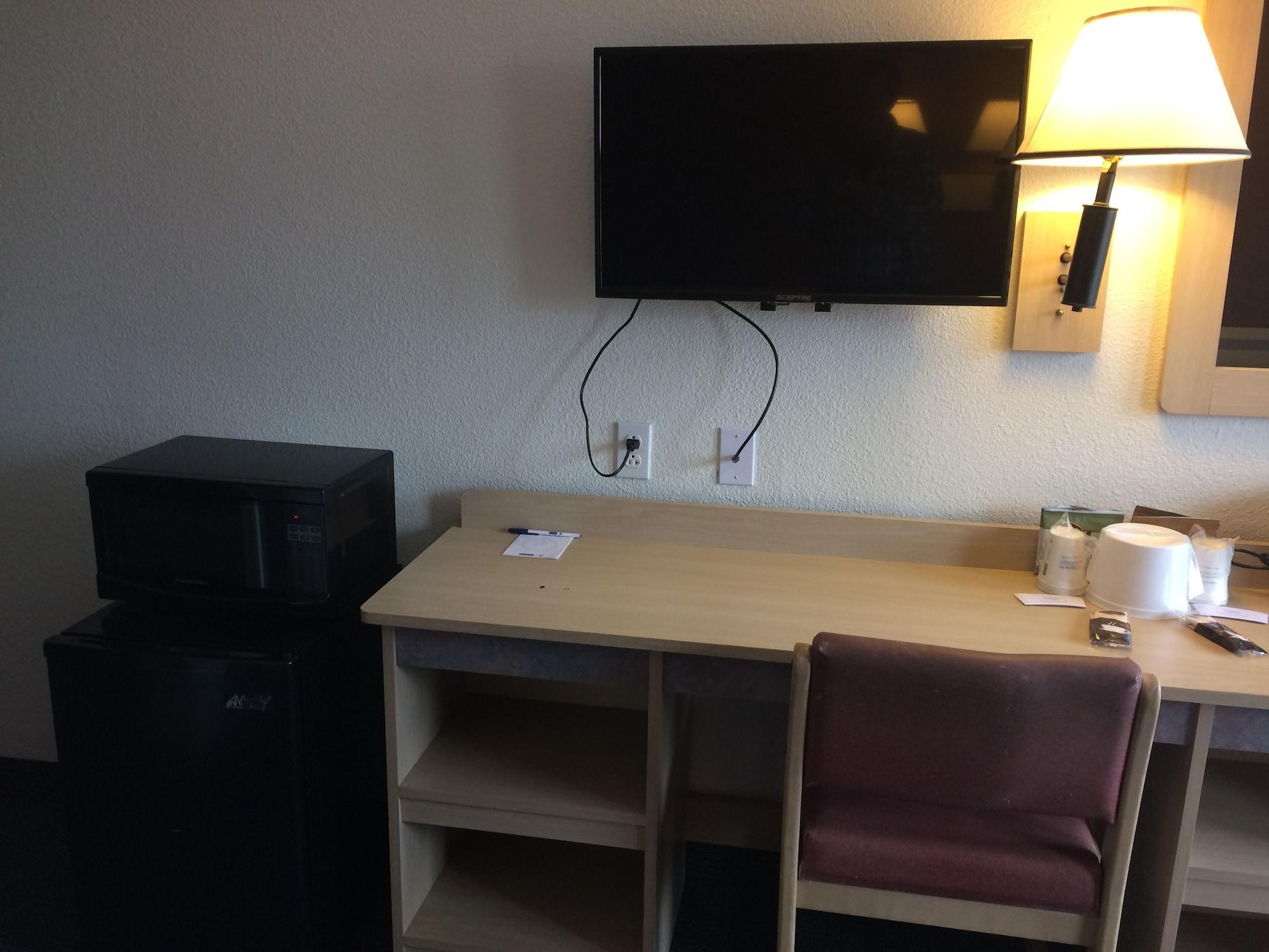 Hotel Travelodge By Wyndham Raton