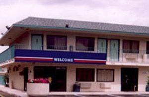 Travelodge By Wyndham Hotel Raton