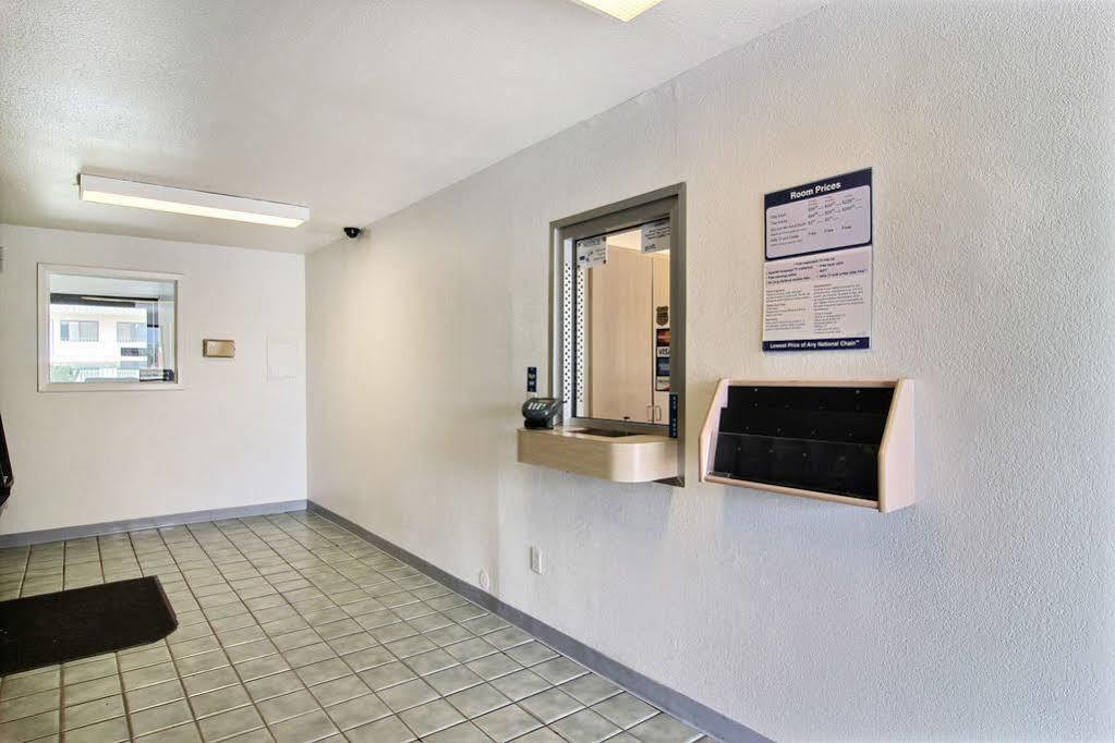 Travelodge By Wyndham 2* Raton