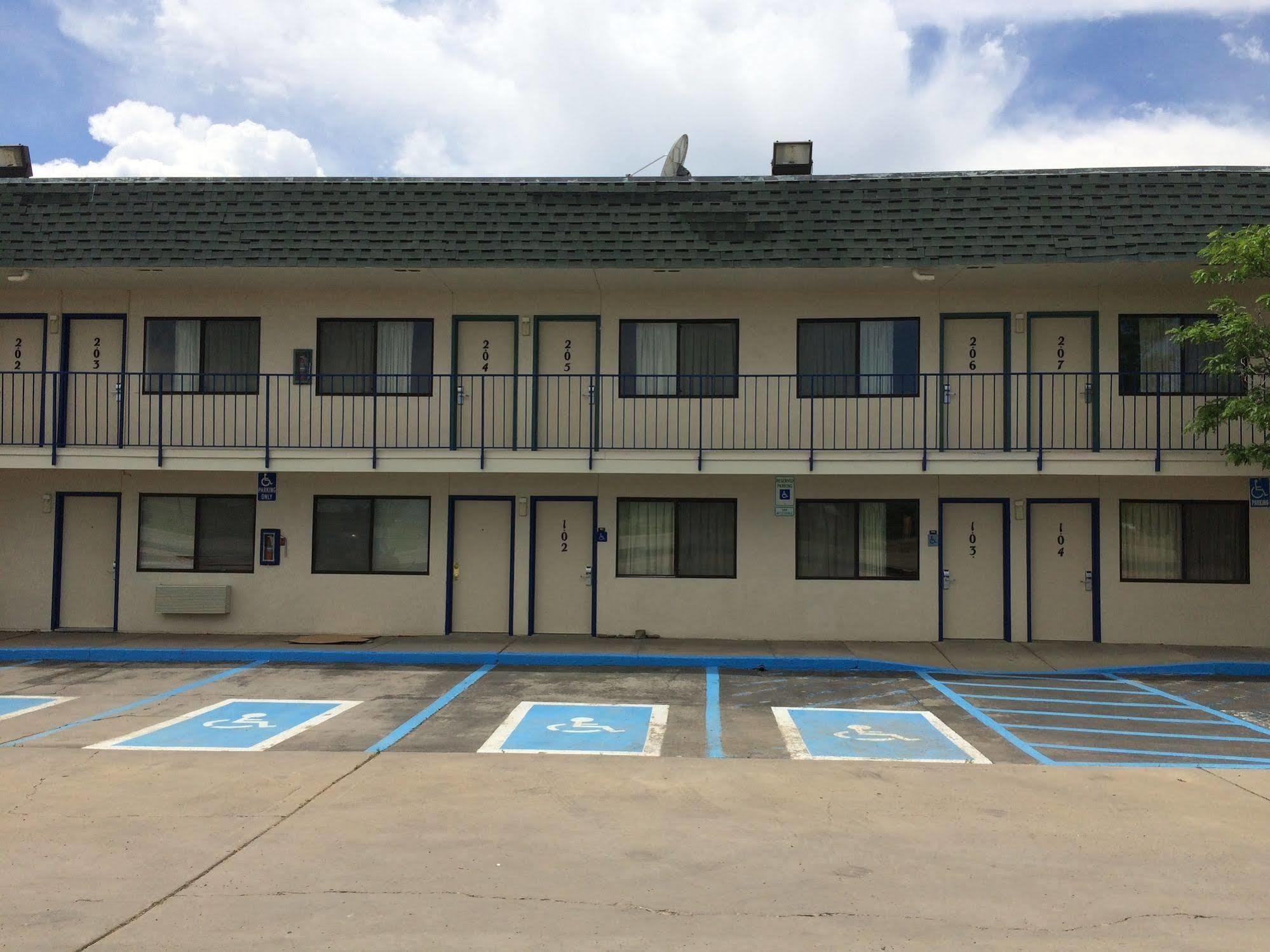 Travelodge By Wyndham Hotel